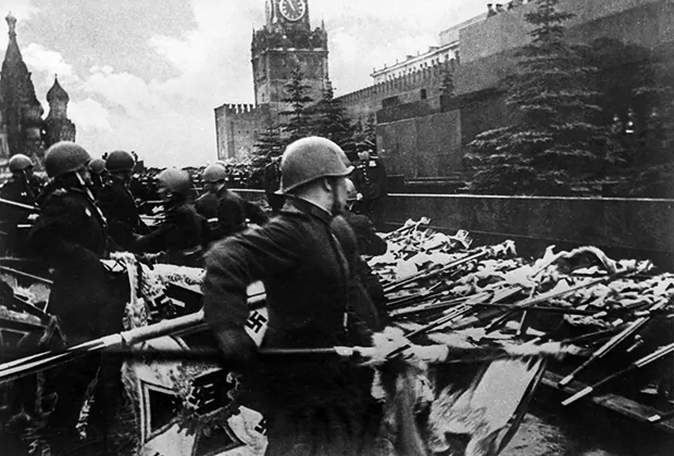 Парад Победы на Красной площади Москвы 24 июня 1945 года.