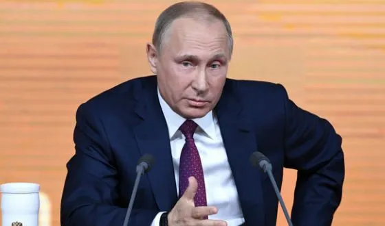 Владимир Путин на пресс-конференции в декабре 2017 года