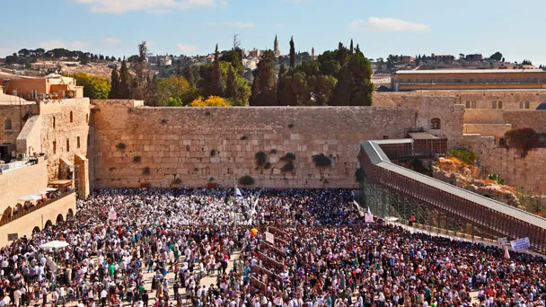 Стена слез в Иерусалиме, Израиль. Стена Слез в Иерусалиме - один из символов еврейской религии сегодня.