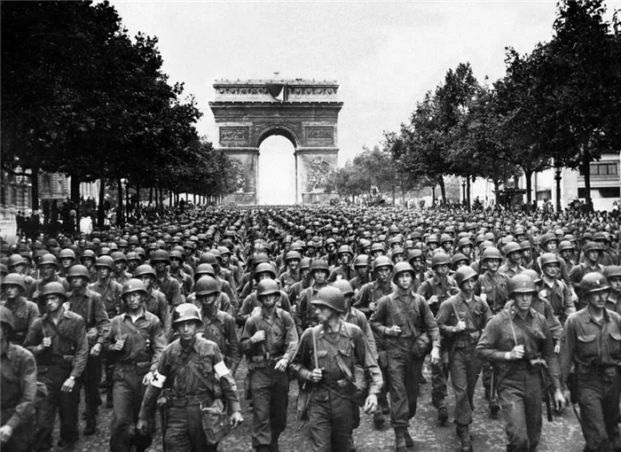 Парад войск США и Франции в Париже