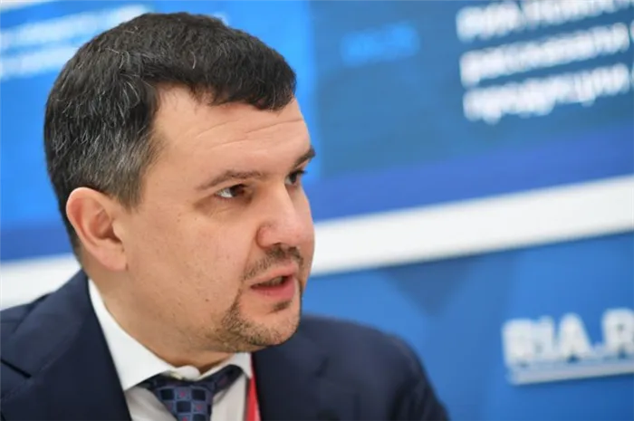 Максим Акимов, заместитель председателя правительства, стал заместителем премьер-министра по цифровой экономике, транспорту и связи.