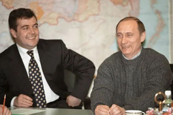 Владимир Путин и Дмитрий Медведев в начале 2000-х годов