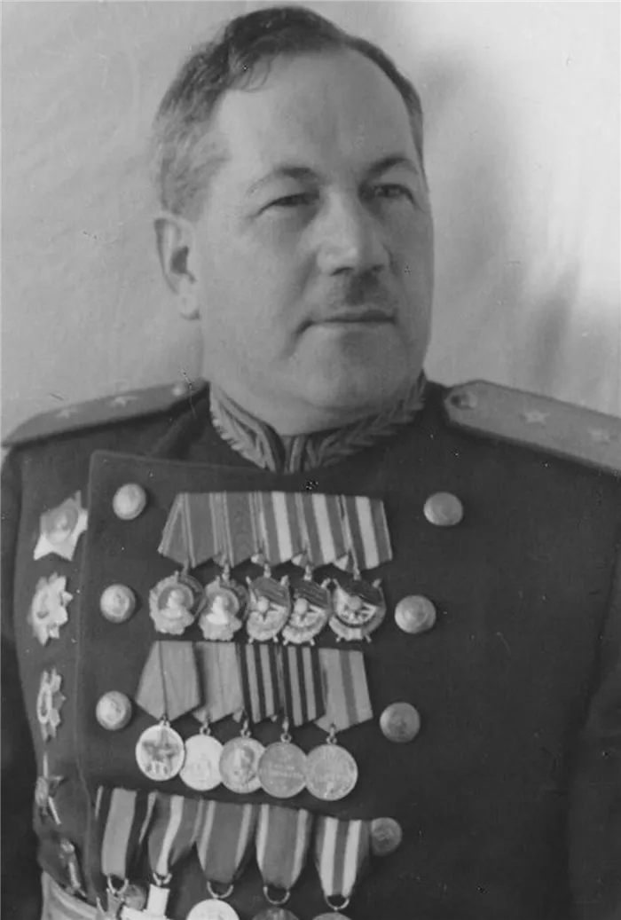 Генерал-лейтенант Теофан Рагнов.