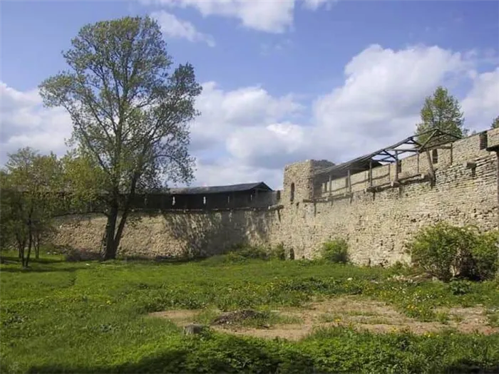 Остатки крепости Великорукс