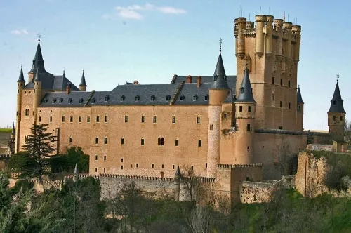 Замок Алькасар в романском стиле. Сеговия. Испания.