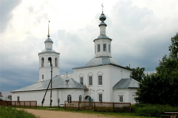 Церковь Живоначальной Троицы в Вондокурье