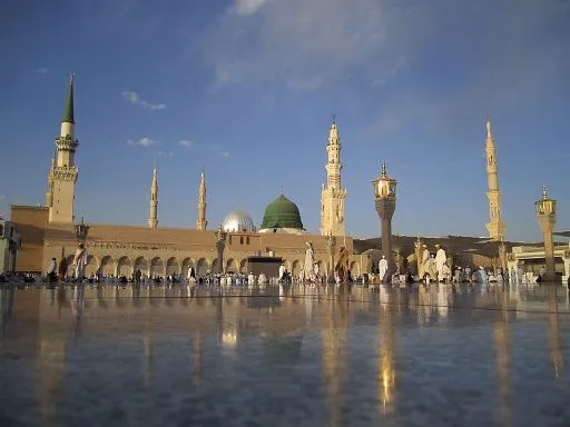 Мечеть Пророка.