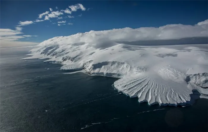 Прибрежные склоны Антарктиды.