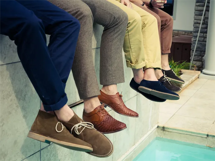 Большинство мужчин носят обувь 40-го размера.