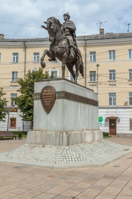 Памятник князю Михаилу Тверскому, Тверь