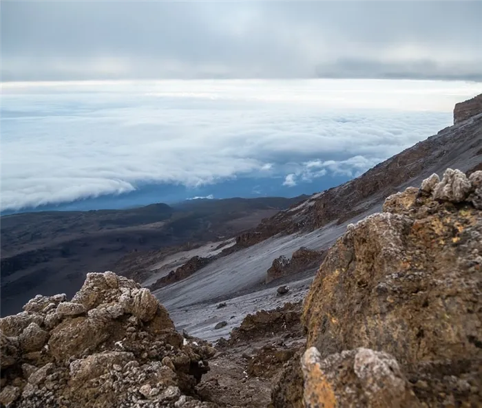 Облака вокруг горы Килиманджаро