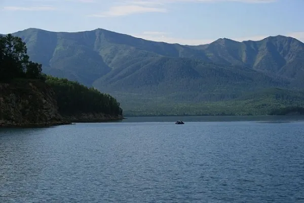 Озеро Байкал, местность «Энхалук». В переводе с бурятского «Энхалук» означает покой