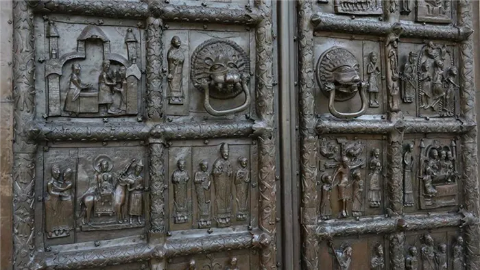 Магдебургские (Корсунские) врата Софийского собора в Великом Новгороде