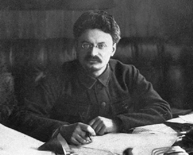 Лев Троцкий, 1917 г.