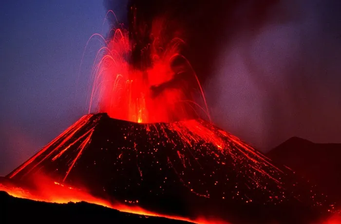 Процесс извержения вулкана