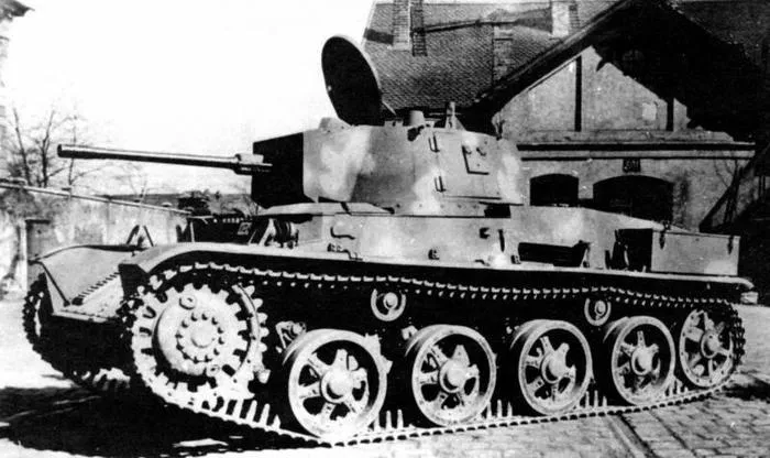 Из открытых источников: венгерский танк 38.M Toldi IIA. Все комплектующие венгерские. Это похвально