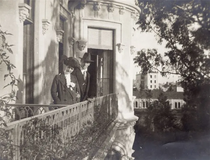 С супругой Натальей в Париже (1913)
