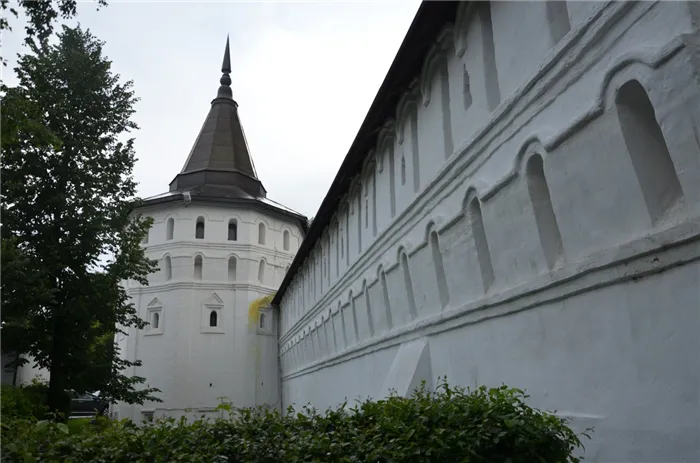 hVAHEoLaShQ Данилов монастырь первый монастырь Москвы.