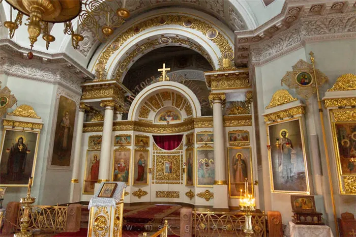 Даниловский монастырь, иконостас Троицкого собора