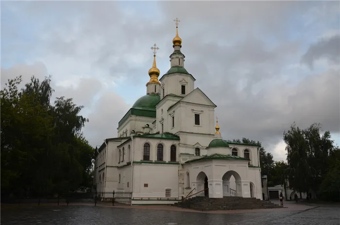 UbpTqOP7Sos Данилов монастырь первый монастырь Москвы.