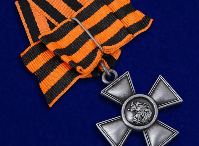 Георгиевский крест с бантом