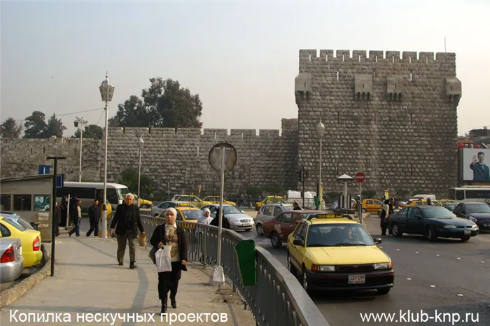 Стена мечети Омейядов в Дамаске 