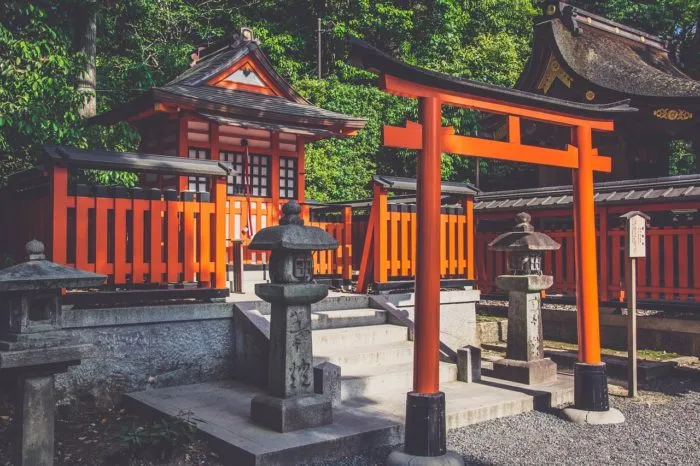 Что за религия Синтоизм и почему ее символ на флаге Японии