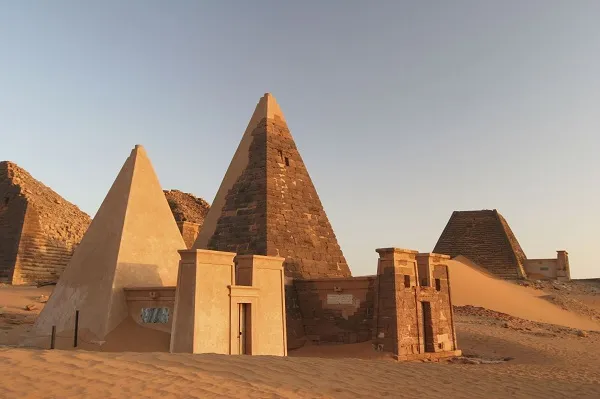 Пирамиды Мероэ Судан