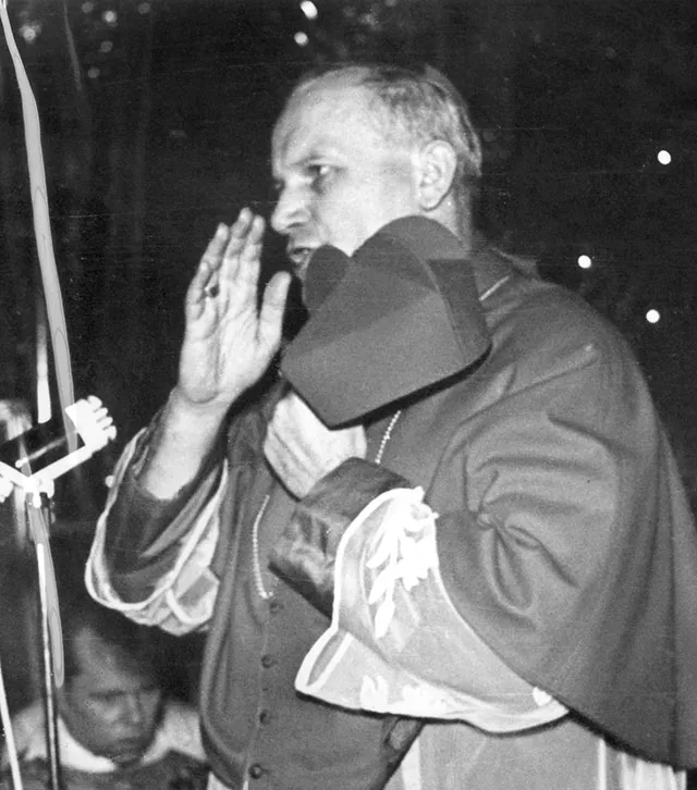Визит в кармелитскую церковь Посещения Пресвятой Девы Марии в Кракове — начало июня 1967 года, незадолго до своего назначения кардиналом.