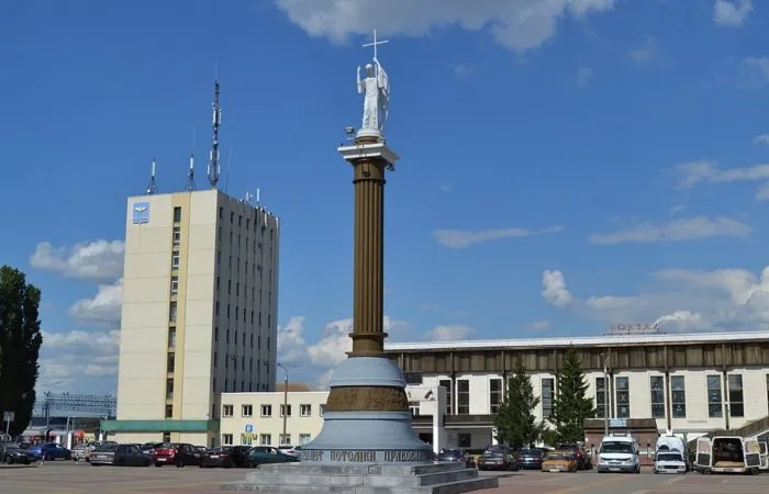 Памятник ангелу-хранителю города