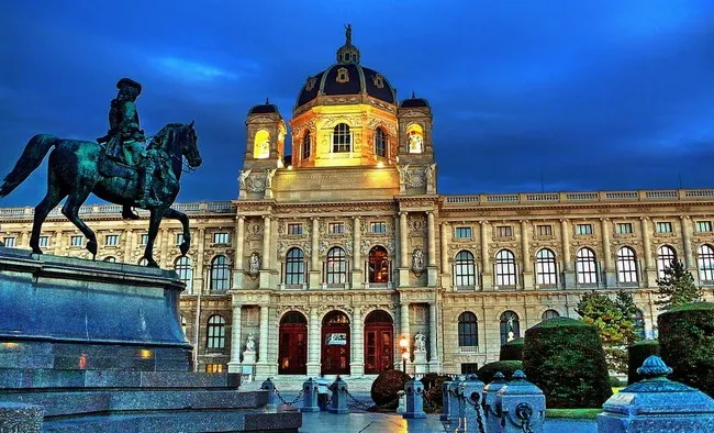 Музей истории искусств, Вена - главный вход