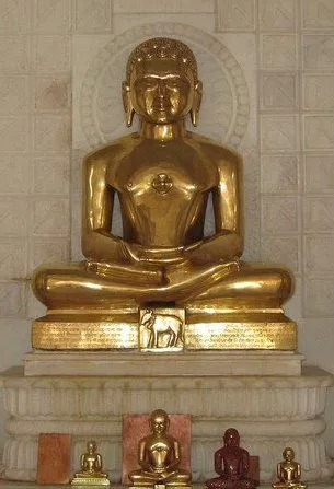 индуистская религиозная статуя 