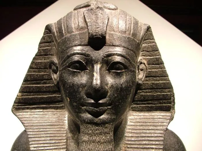 Фараон тутмос 5 класс история. Фараоны Египта тутмос. Фараон Египта тутмос 3. Тутмос 1 фараон древнего Египта.