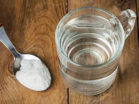 Хорошего эффекта в лечении можно добиться от соленой воды