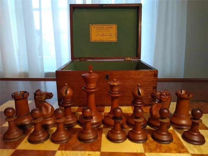 history of chess Jaques Staunton set