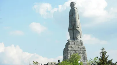 Памятник советскому солдату-освободителю «Алёша» в городе Пловдив, Болгария