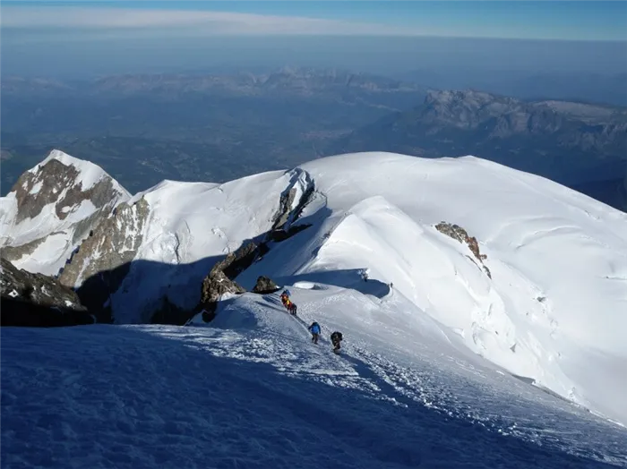 Альпинисты на горе Монблан