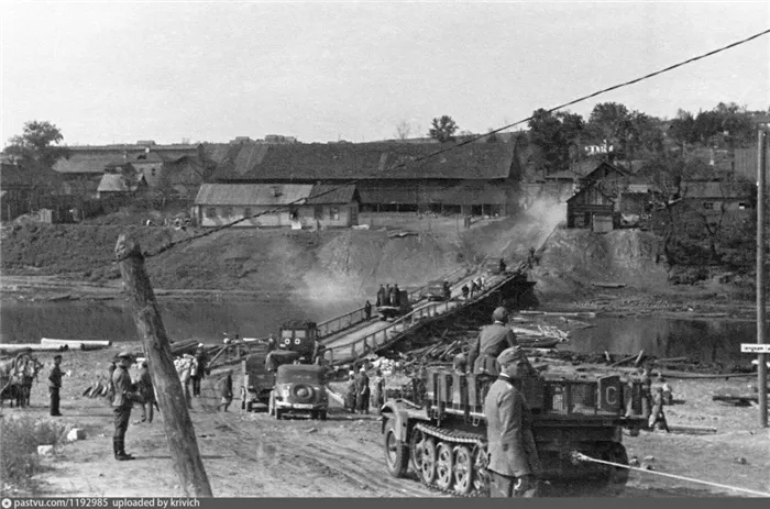 Немецкие войска в городе Смоленск