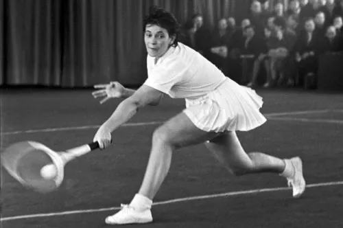 Анна Дмитриева на теннисном корте