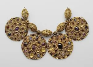 Ожерелье из Рязанского клада.12й век