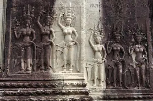 Второй уровень в Ангкор Ват