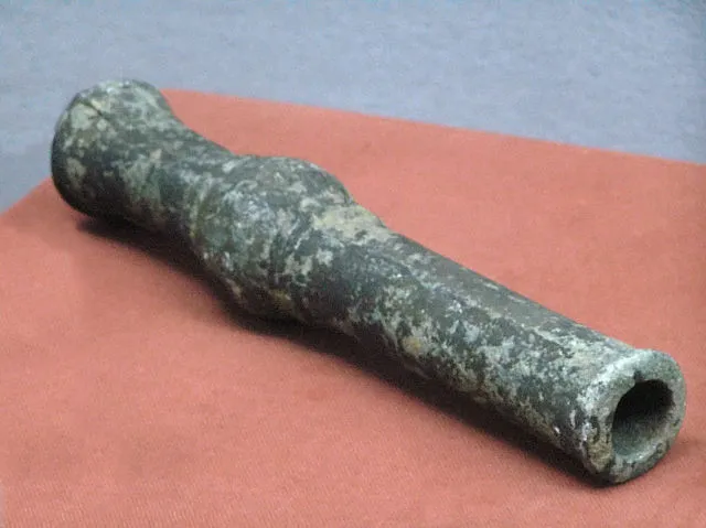 ​Китайская малая бронзовая пушка периода династии Юань (1271–1368), как она представлена в музее Шаньси - Когда пушки были маленькими | Военно-исторический портал Warspot.ru
